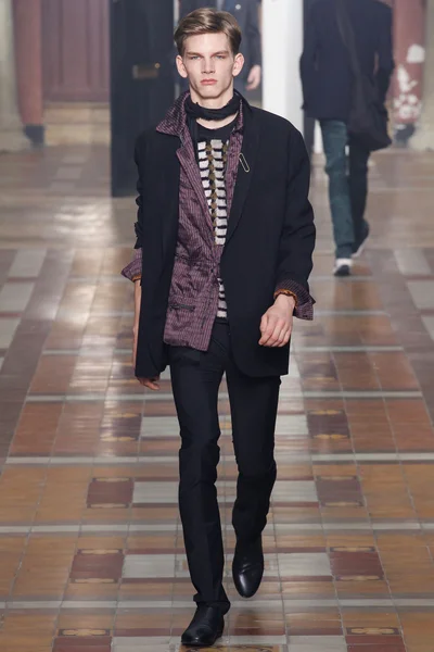 Look 39